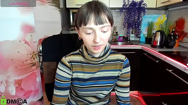 XXX chat uživo modela TayanaJons