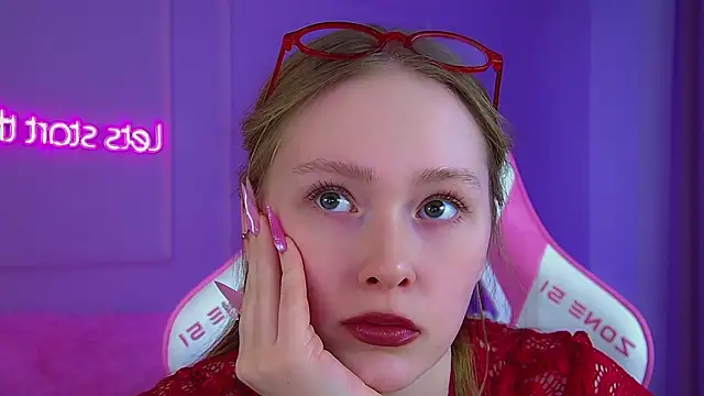 AgataFoxley élő XXX-chatje