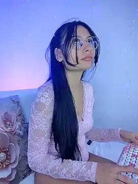 NayeCloud Chat XXX in diretta