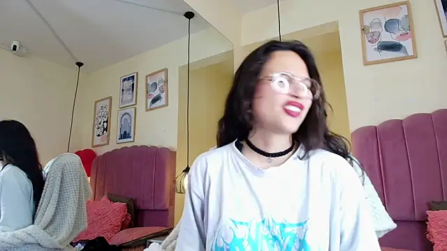 Chat +18 de Hanabie_ ao vivo