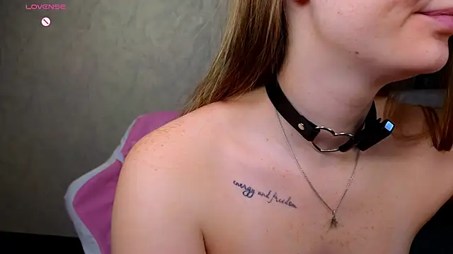 Chat XXX en directo de Lovelly_molly1