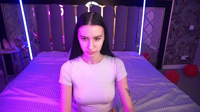 Snow_WhiteeeX élő XXX-chatje