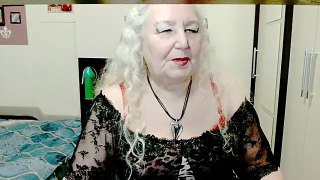 Pertunjukan Kamera Web GrannyAlisa