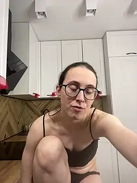 MartiniiSelenna's Live XXX Chat