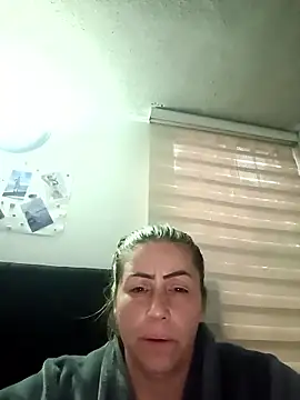 maynor_1998 live XXX chat