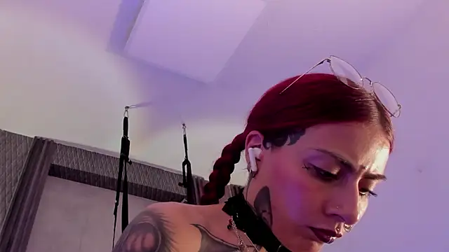 selene_red_ Adlı Modelin Canlı XXX Sohbeti