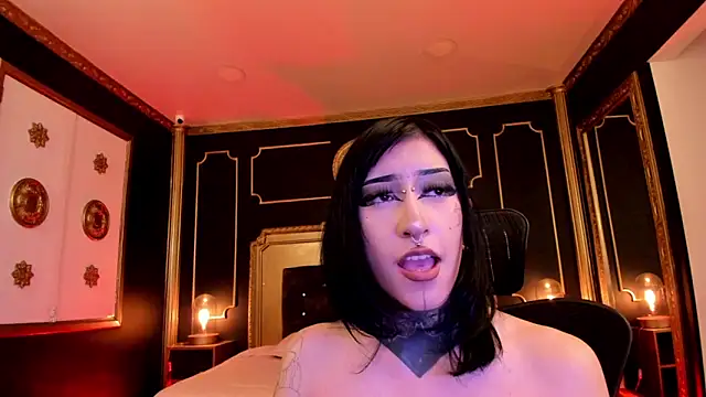 Chat +18 de Kat_VonDe ao vivo