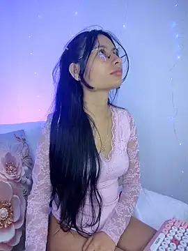 NayeCloudn Live XXX chat