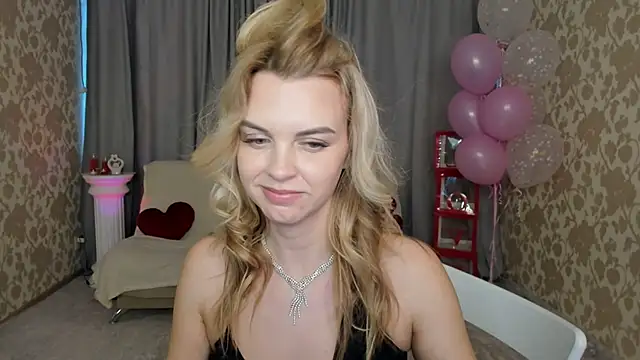 LunaFlinn Chat XXX in diretta