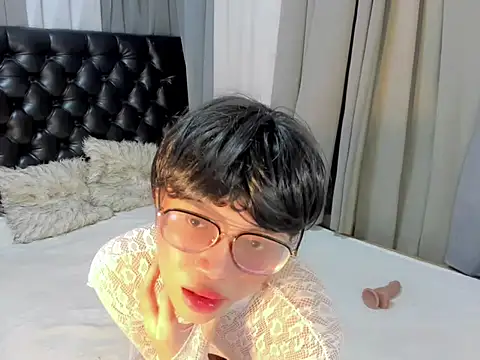 rian_shemale – Naživo XXX chat