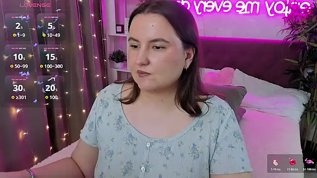 FeralPeach's Live XXX Chat