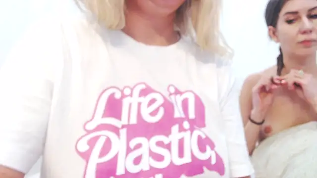 BarbieDool 现场XXX聊天