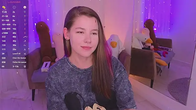 Chat +18 de Mira_Falls ao vivo