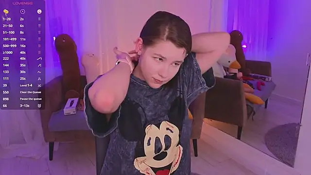 Mira_Falls 现场XXX聊天