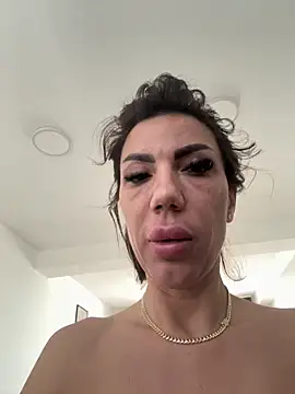 LoreennAny Webcam show