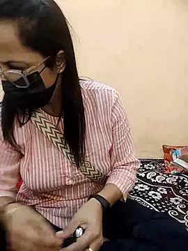 meenu_bhabhi547's Live XXX Chat