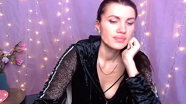 MilaLoona Live XXX-chat