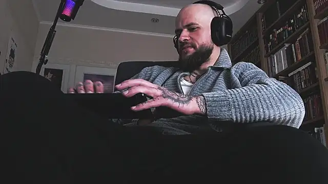 FindomJason élő XXX-chatje