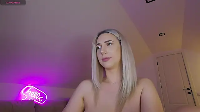 KhloeK Live XXX-chat