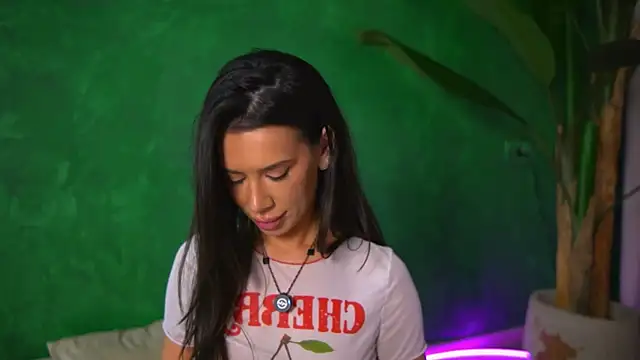 FoxieJullia 即時 XXX 聊天