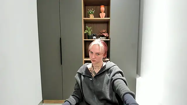 LilySalmond লাইভ XXX চ্যাট