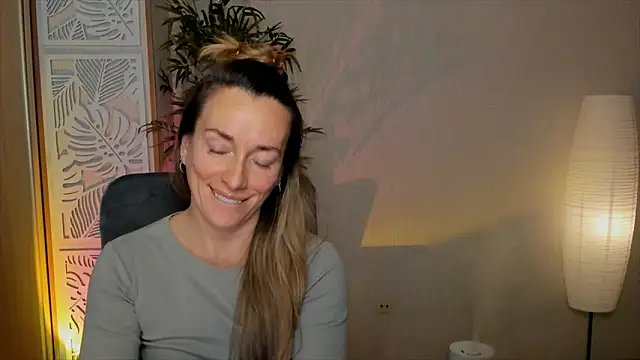 RebeccaMartinez লাইভ XXX চ্যাট