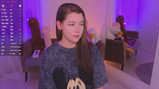 Chat XXX en directo de Mira_Falls