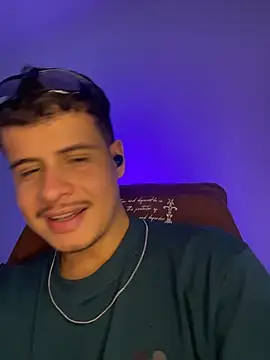 BjornSteel Adlı Modelin Canlı XXX Sohbeti