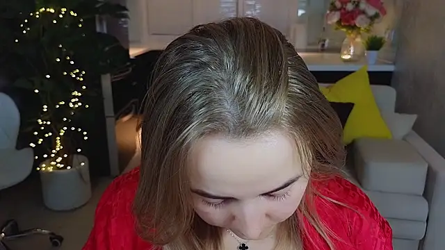 Mira_Mermayd élő XXX-chatje