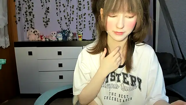 Yoonhee_ki live XXX chat