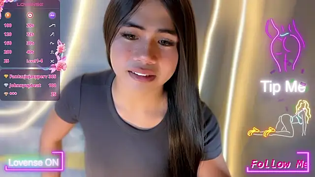 Chat +18 de NyxaraSinDoll ao vivo