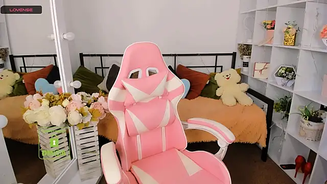 Elma_Lily Adlı Modelin Canlı XXX Sohbeti