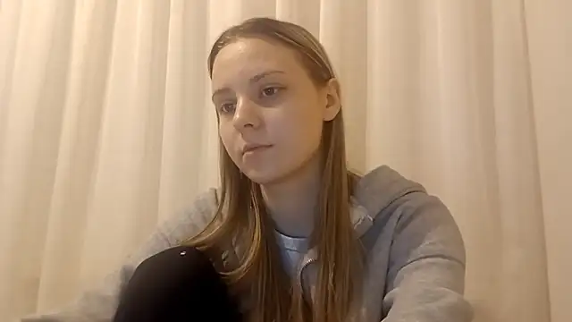 XXX chat uživo modela CrackShirker