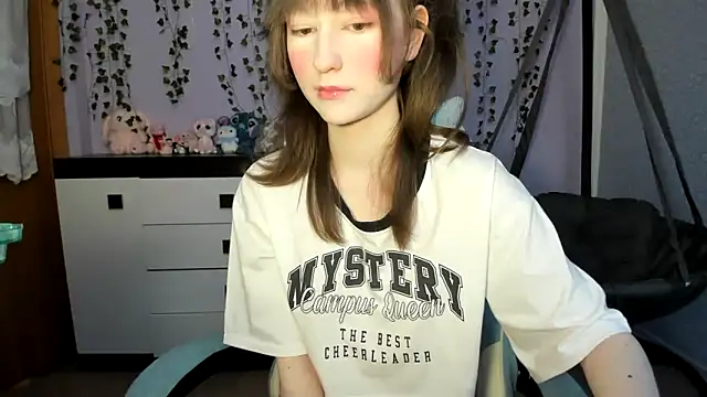 Yoonhee_kin Live XXX chat