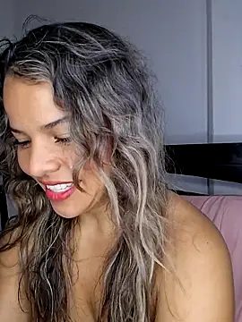 pamela_Tiny 现场XXX聊天