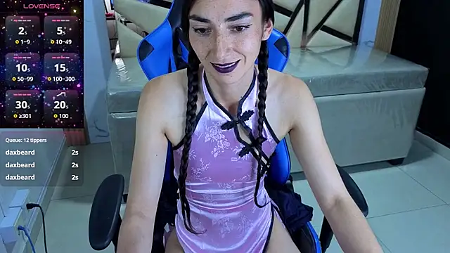 Maily_a_ live XXX chat