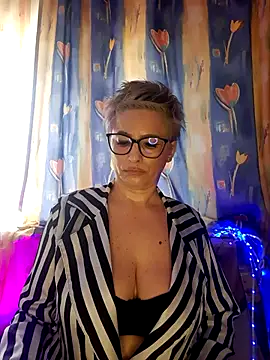 XXX chat uživo modela LunaBlaise