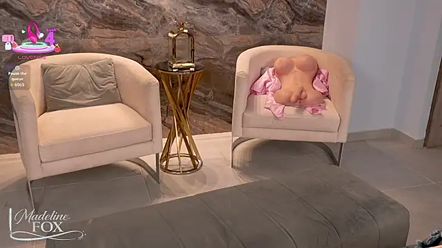 MadelineFox Adlı Modelin Canlı XXX Sohbeti