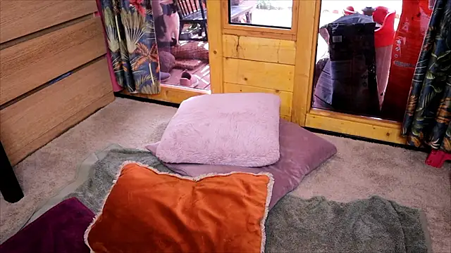 LittleMe97n Live XXX chat