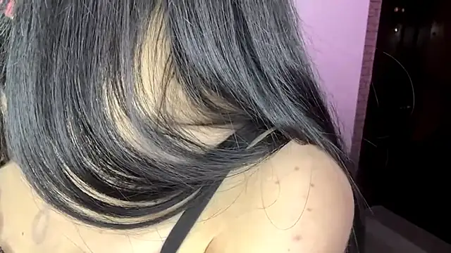 XXX chat uživo modela ExiePecue