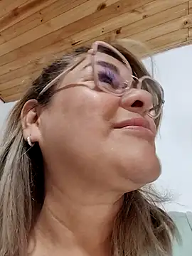 AlexxiaaMat: онлайн-секс-чат