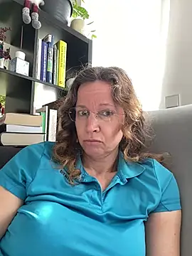 AnnikaRose Adlı Modelin Canlı XXX Sohbeti