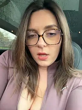 Petite_minette30: διαδικτυακό σόου στην κάμερα