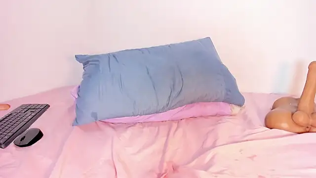 แชท XXX สดของ shalimar_