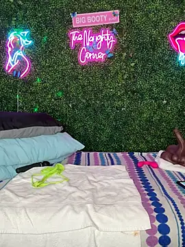 RenaThickAss – Naživo XXX chat