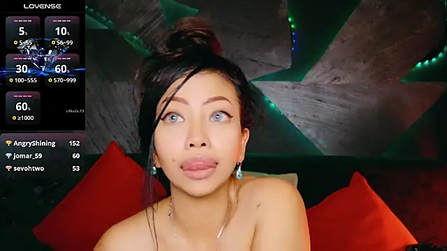 ElyaQuinn: онлайн-секс-чат