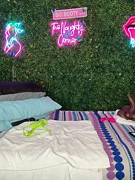 RenaThickAss élő XXX-chatje