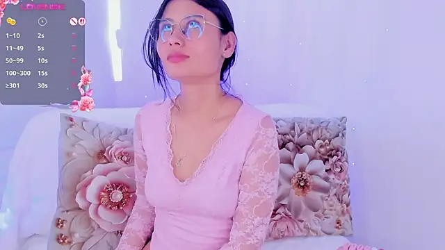 NayeCloud's Live XXX Chat