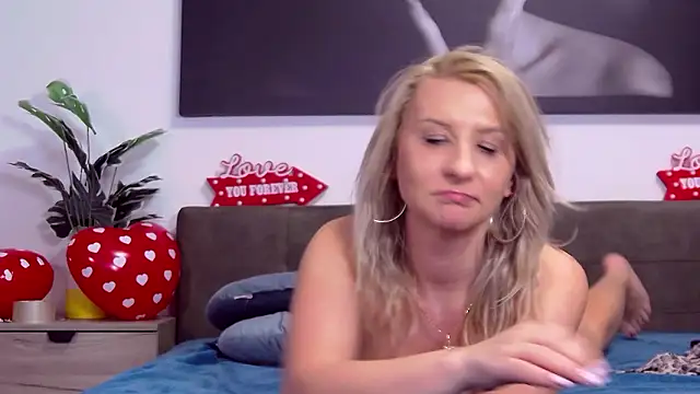 KaylinJan webcam show