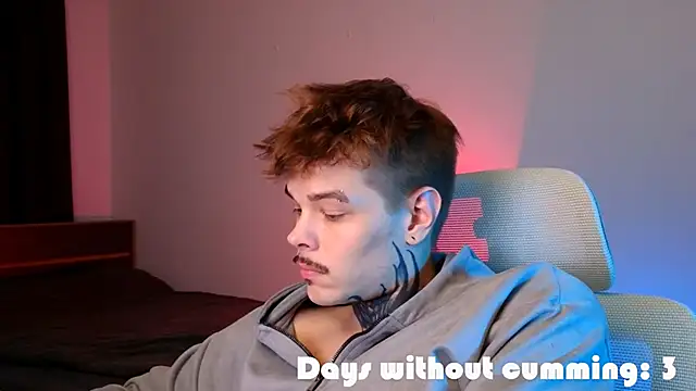 DENIS_HERE webkamerás műsora